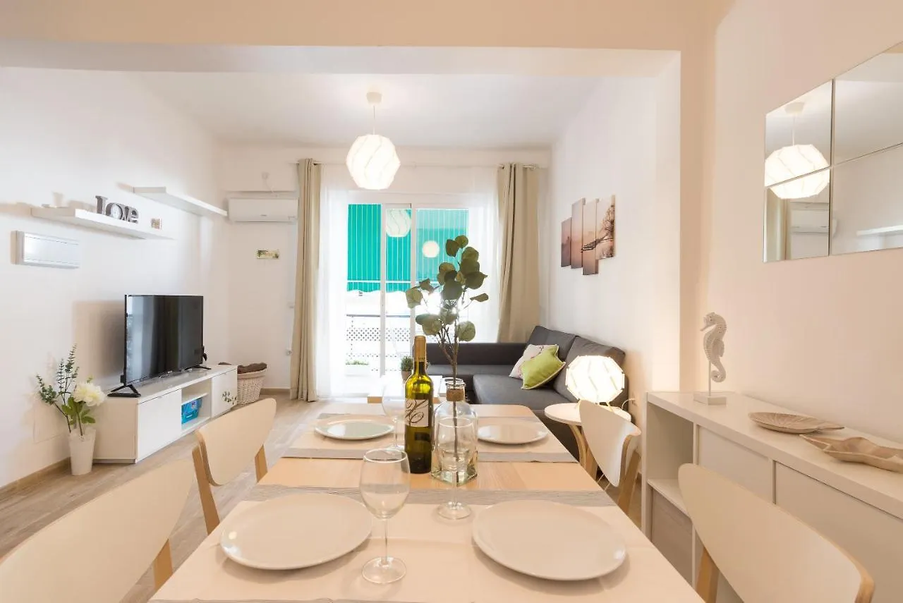 Malagasuite Front Beach Fuengirola Ισπανία