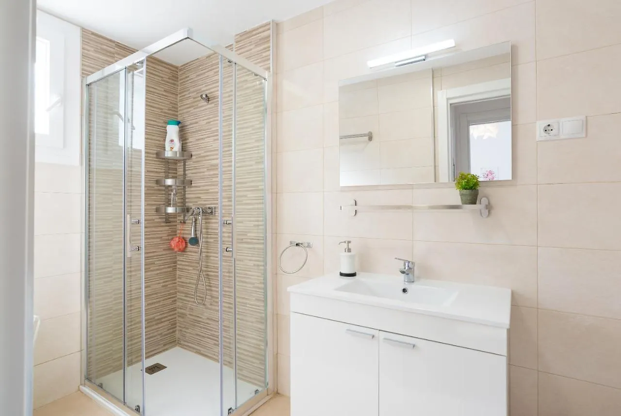 Malagasuite Front Beach Fuengirola Apartment
